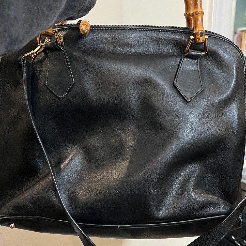 Gucci Black Leather Shoulder Bag w Bamboo Handles - corner wear, peeling inside